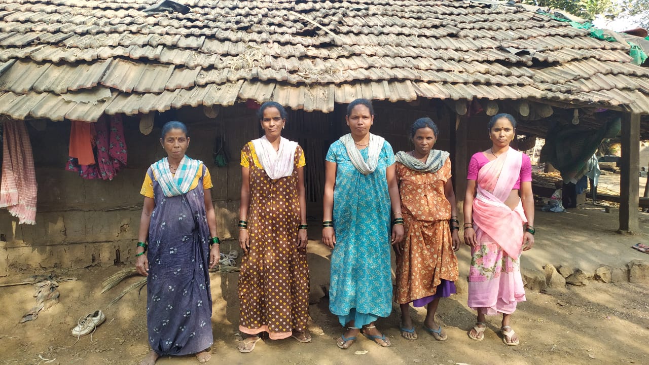 Support for 200 underprivileged women - Online