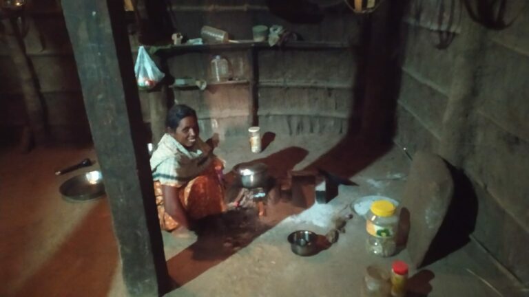Support for 200 underprivileged women - Online